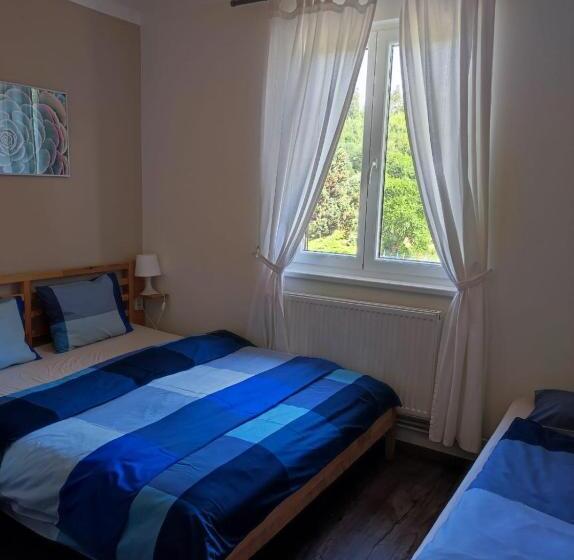 חדר סטנדרט לשלושה, Lávka Chocerady