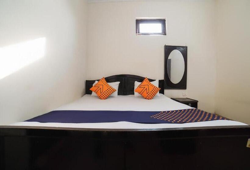 トリプルクラシックルーム, Oyo Star Guest House