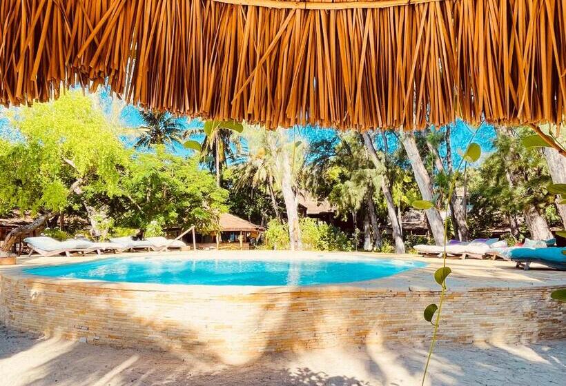 Triple Room Sea View, Vovo Telo Lodge