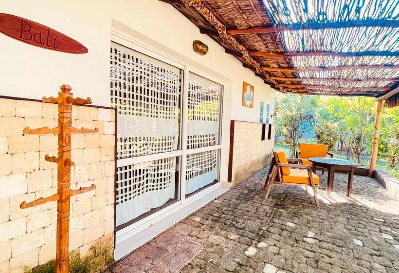 اتاق لوکس, Vovo Telo Lodge