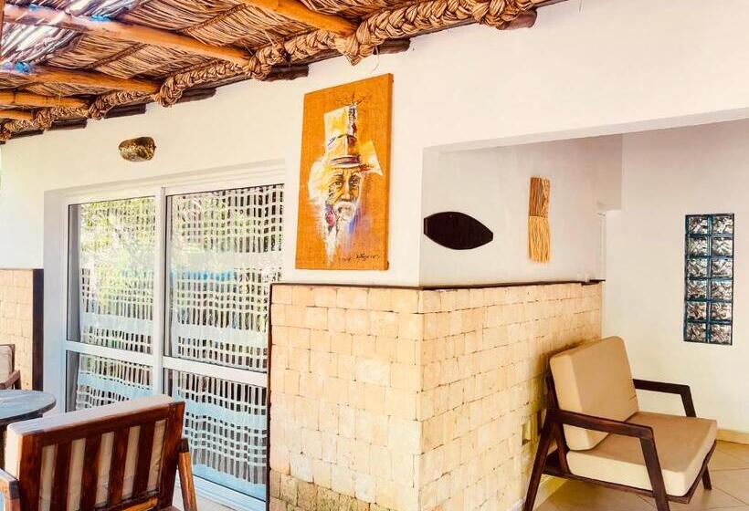 اتاق لوکس, Vovo Telo Lodge