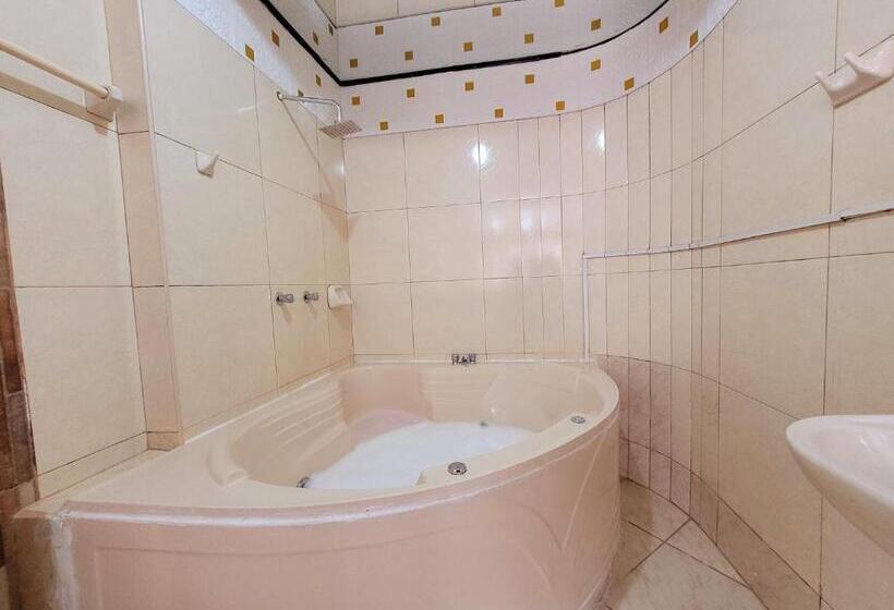 Люкс с гидромассажем, Illari Wari L   Hotel Sauna
