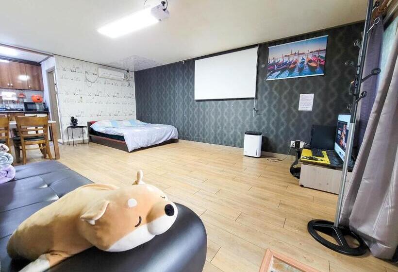 Номер Стандарт Вид на Сад, Jun Live Pension In Gangwha