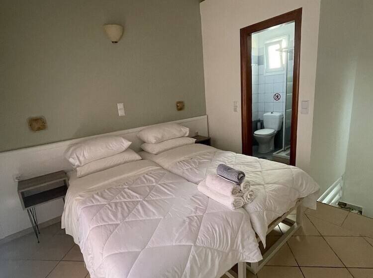 غرفة دوبلكس, Mythos Apts Rentit