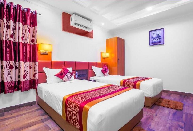 Номер Economy, Intourist Palace