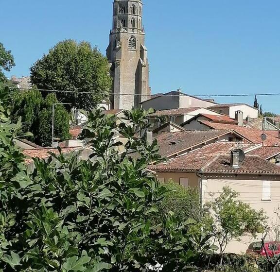 Семейный Номер, Chez Yvette & Shoji