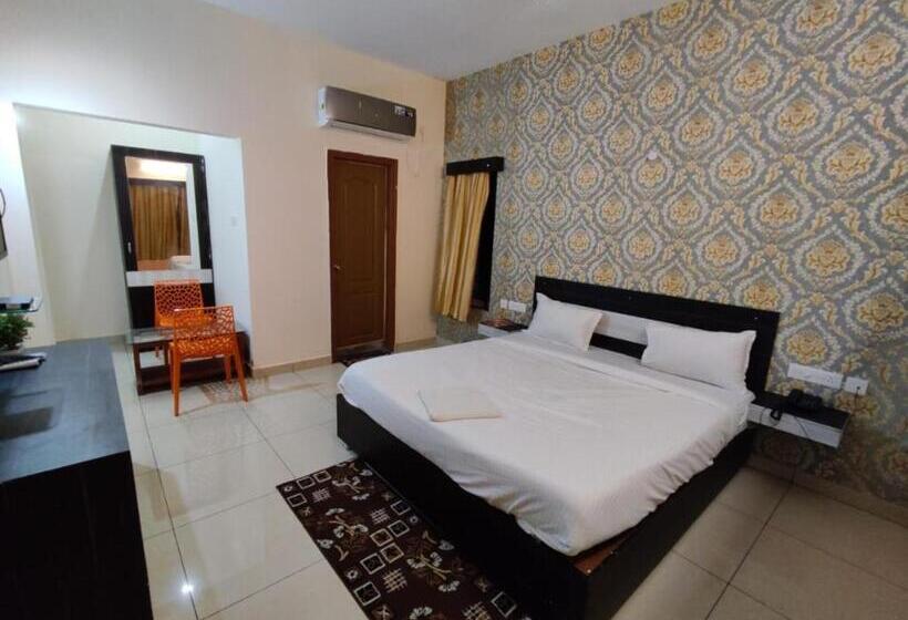اتاق لوکس, Goroomgo Blue Bell Bhubaneswar   Well Decorated Room  Wifi And Parking Facilities Available