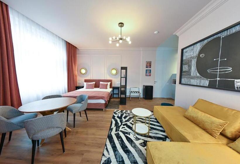 استودیو استاندارد با تخت کینگ, Leda Residence