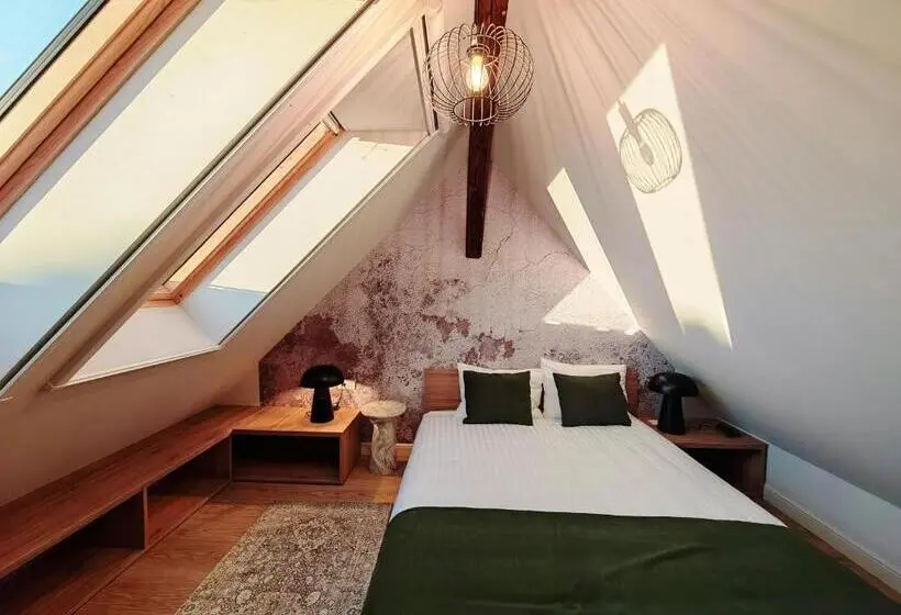 Pokój Czteroosobowy Premium, Leda Residence
