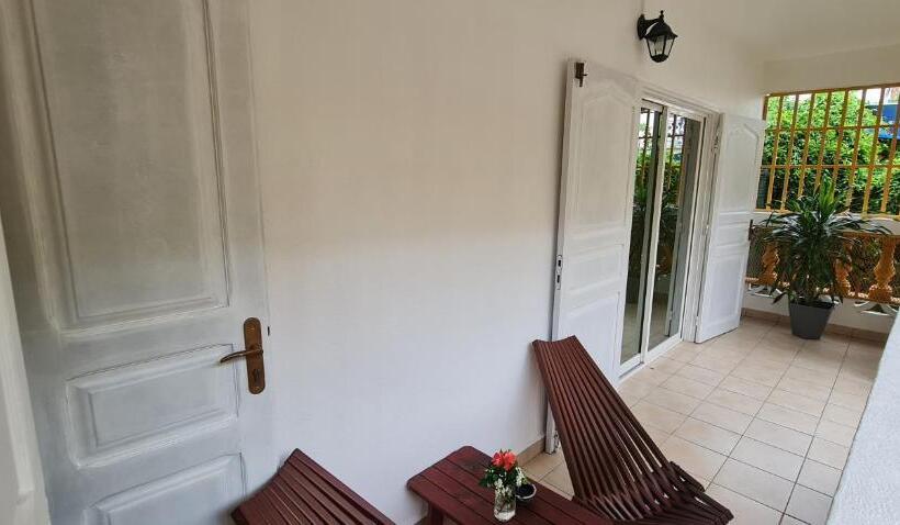 اتاق استاندارد با چشمانداز باغ, Le Madina