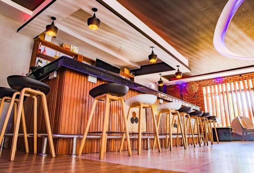 اتاق استاندارد, Romeos Hotel Luzira Kampala