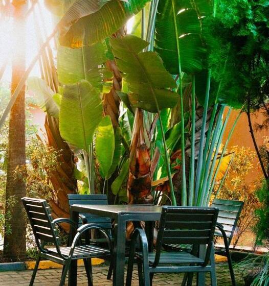 اتاق استاندارد, Romeos Hotel Luzira Kampala