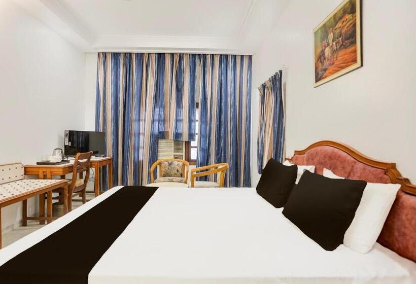 غرفة كلاسيكية ثلاثية, Collection O Hotel Khalsa Palace