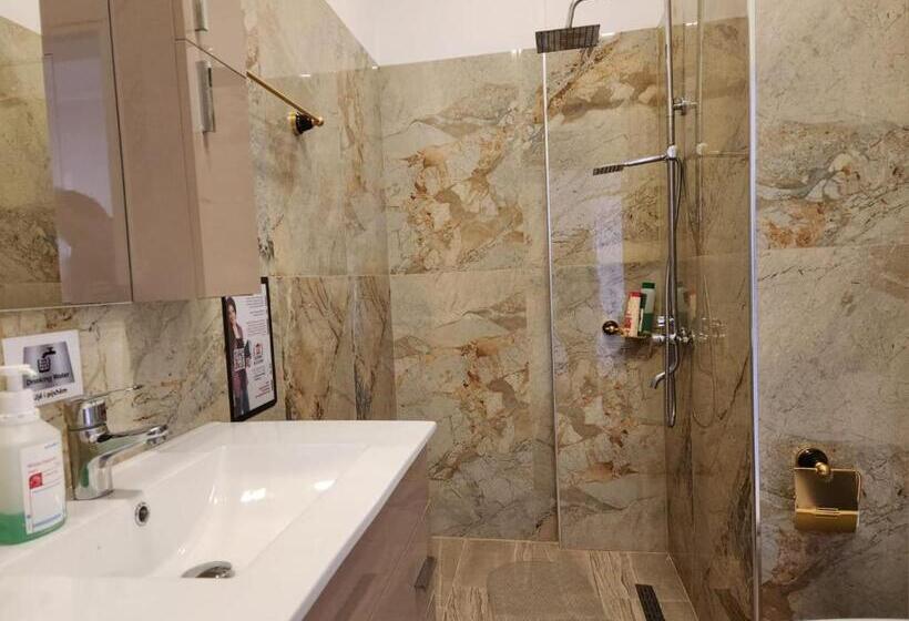 اتاق استاندارد, Kompleksi Cfn Albania