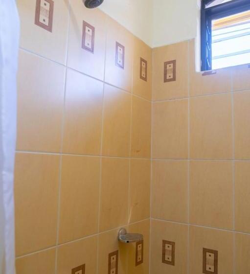 Economy Quadruple Room, Los Manantiales