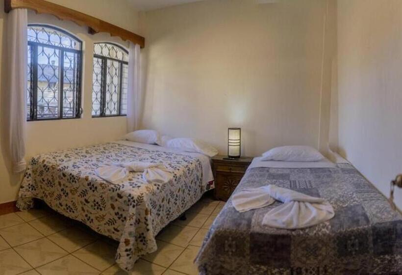 اتاق استاندارد سه نفره, Los Manantiales
