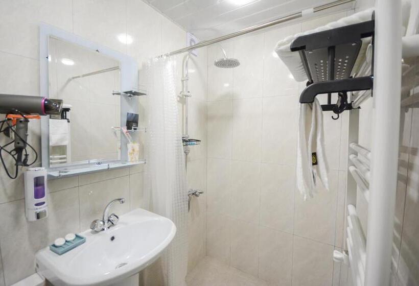 اتاق استاندارد, Eleven 11