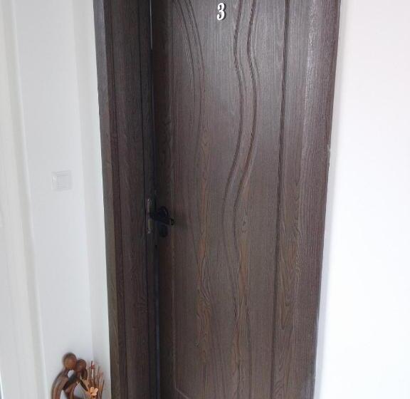 חדר סטנדרט, July S Guest House