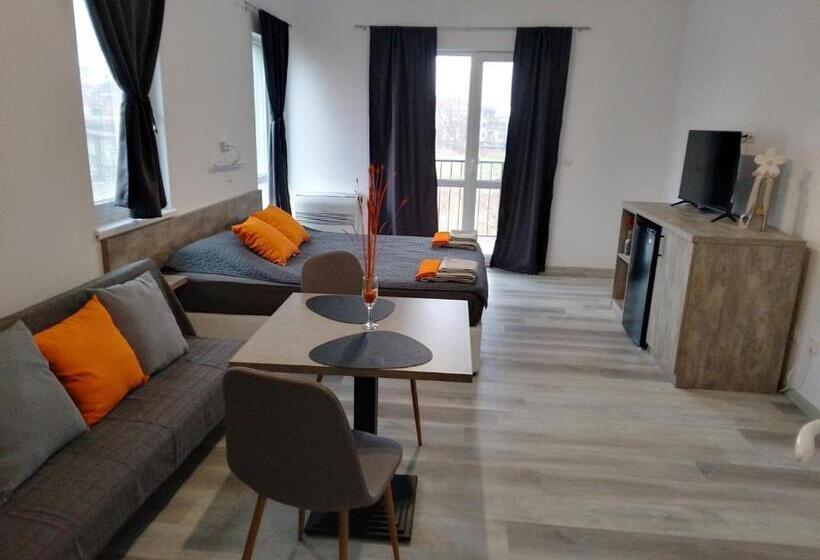 اتاق لوکس, July S Guest House