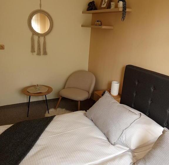 Kertre Néző Standard Szoba, Penzion Flídr