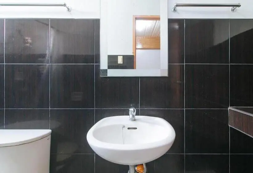 Deluxe-huone, Reddoorz @ Farm Side Hotel Laoag City