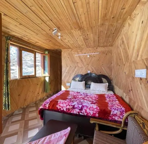 マウンテンビュースタンダードルーム, Pahadi Bliss Hostel ,tosh