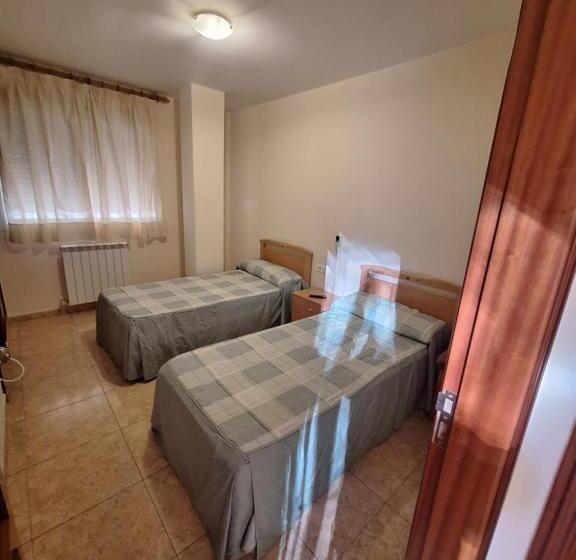 Номер Стандарт, Hostal Rotonda