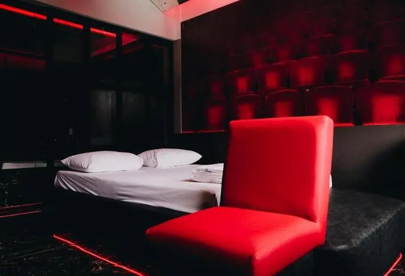 スイート, Refugius Motel/ Hotel De Rolante