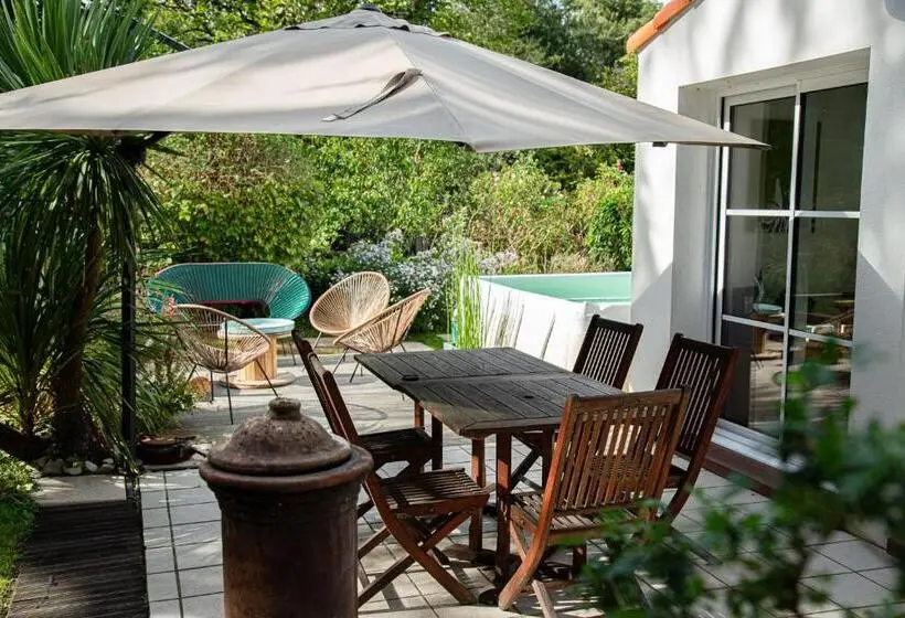 スタンダードトリプルルーム, Le Nid Du Massereau   Chambres D Hôtes Avec Piscine Près De Nantes Et Loire à Vélo