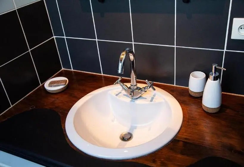 スタンダードトリプルルーム, Le Nid Du Massereau   Chambres D Hôtes Avec Piscine Près De Nantes Et Loire à Vélo