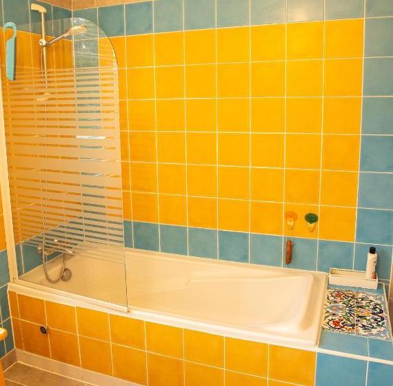 스탠다드 룸 공동 욕실, Le Nid Du Massereau