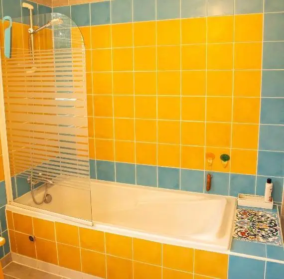 バス共有のスタンダードルーム, Le Nid Du Massereau   Chambres D Hôtes Avec Piscine Près De Nantes Et Loire à Vélo