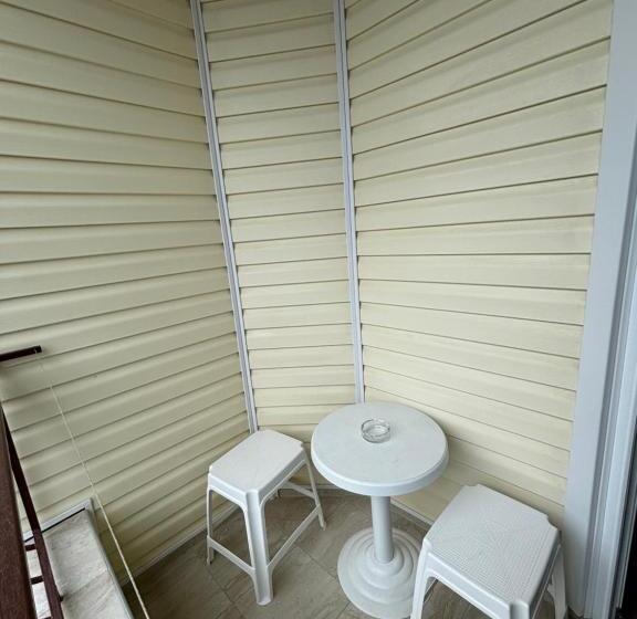 غرفة كومفورت ثلاثية, семеен хотел сами