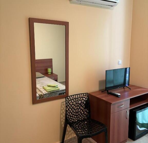 غرفة قياسية, семеен хотел сами