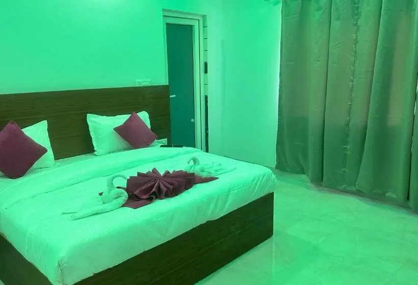 Standard-huone, Avantika Residency & Restro