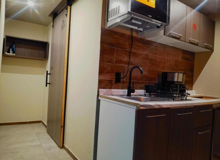 Семейный Номер Совместный Санузел, Ito S