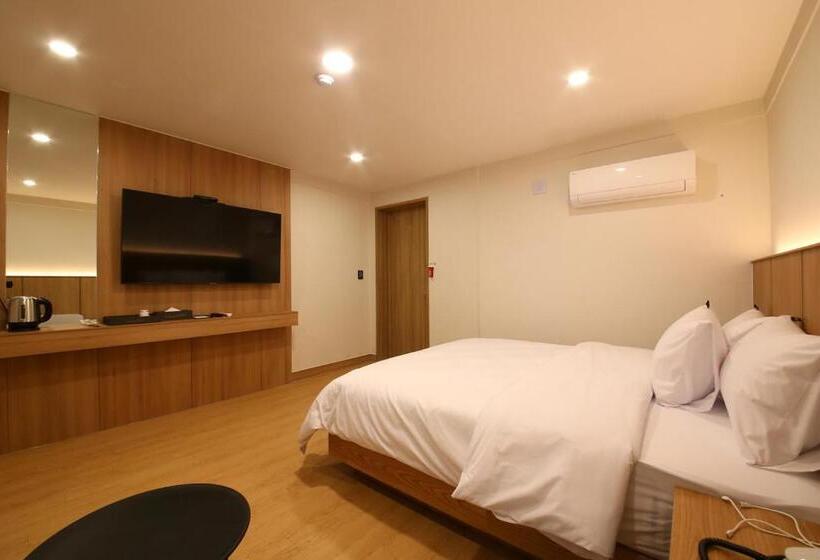 חדר סטנדרט, Mgm