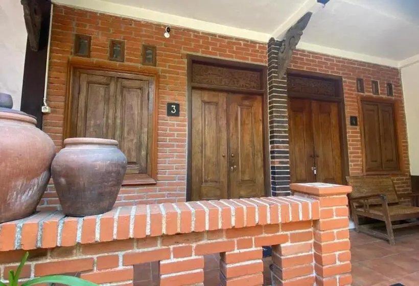 Standard-huone, Saraswati Traditional Homestay Temanggung Redpartner