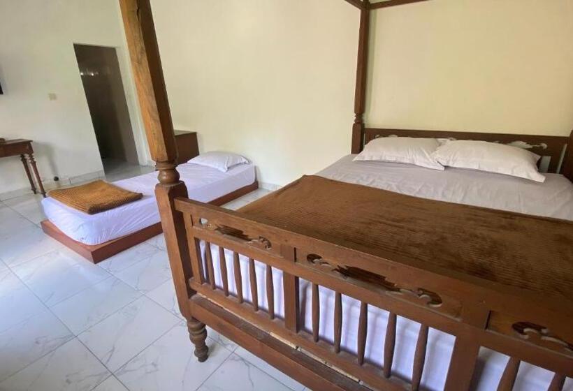 Семейный Номер, Saraswati Traditional Homestay Temanggung Redpartner