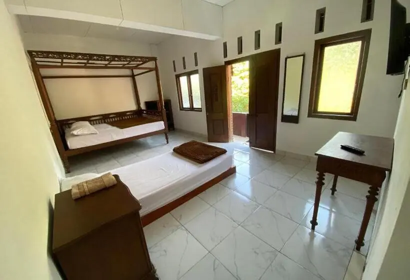 Perhehuone, Saraswati Traditional Homestay Temanggung Redpartner
