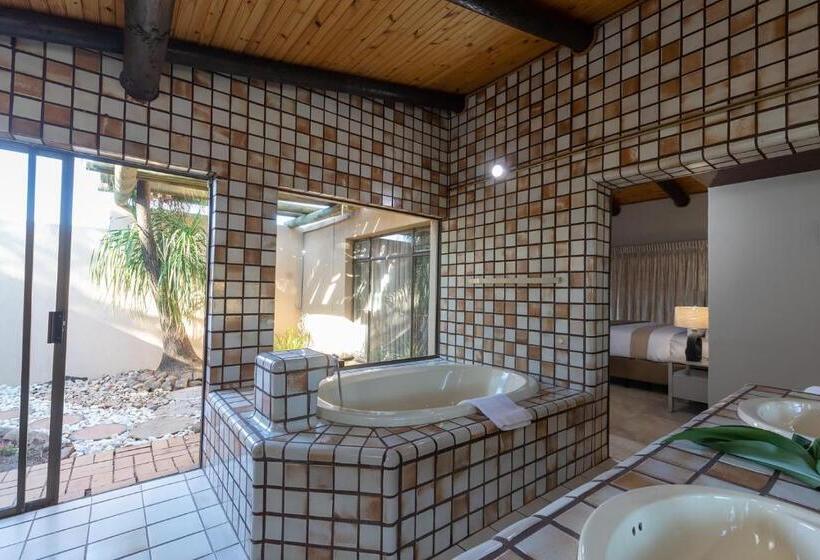 اتاق لوکس با تخت بزرگ, The Pal Guest House
