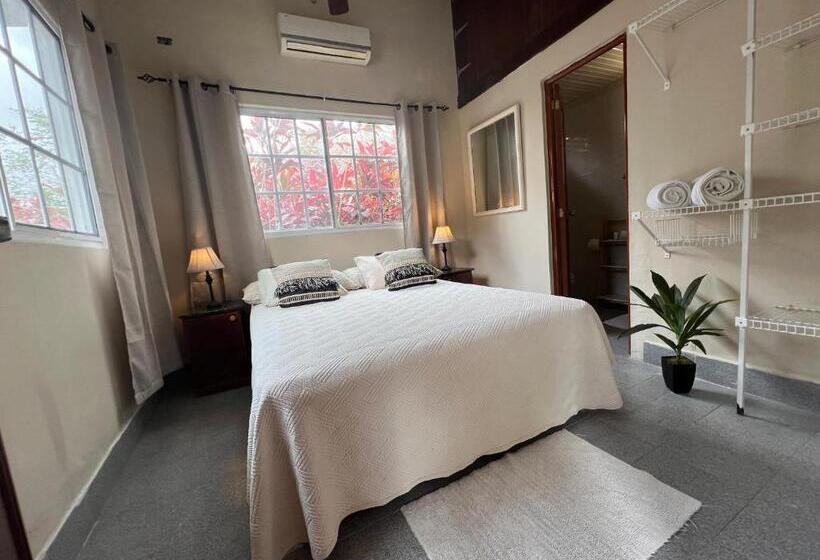 חדר משפחתי, Casa Naturaleza