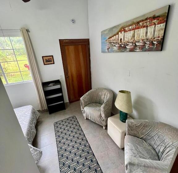 غرفة قياسية ثلاثية, Casa Naturaleza