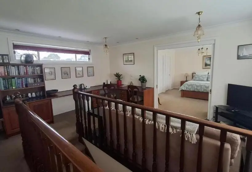 スタンダードルーム, Blackburn Lake Bed And Breakfast