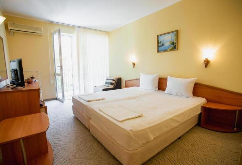 标准间带阳台, Adeti Residence