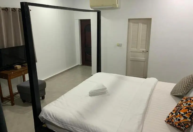 バルコニー付きデラックスルーム, Julieka’s Guesthouse