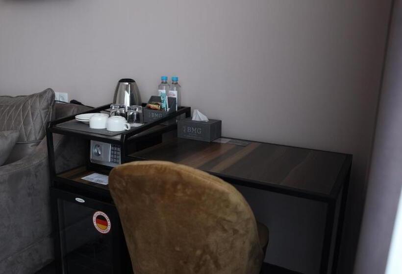 اتاق استاندارد با بالکن, Bmg Hotel By Grigoryans Group