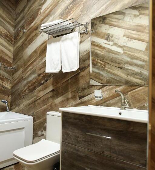 سوئیت با بالکن, Bmg Hotel By Grigoryans Group