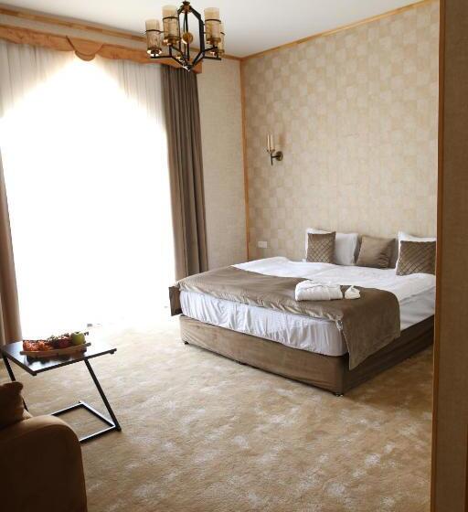سوئیت با بالکن, Bmg Hotel By Grigoryans Group