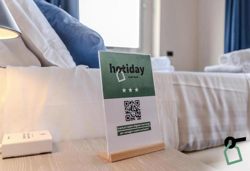 Номер Deluxe Вид на Озеро, Hotiday Room Collection   Stresa